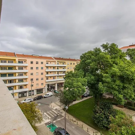 Pear Tree Pasteur Apartment *