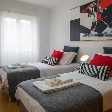 Pear Tree Pasteur Apartment *